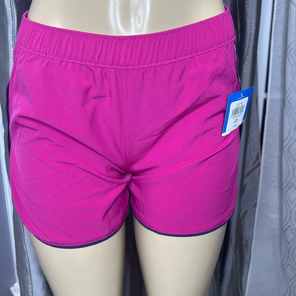 Columbia Youth shorts SZ L Fuchsia color Omni-wick
